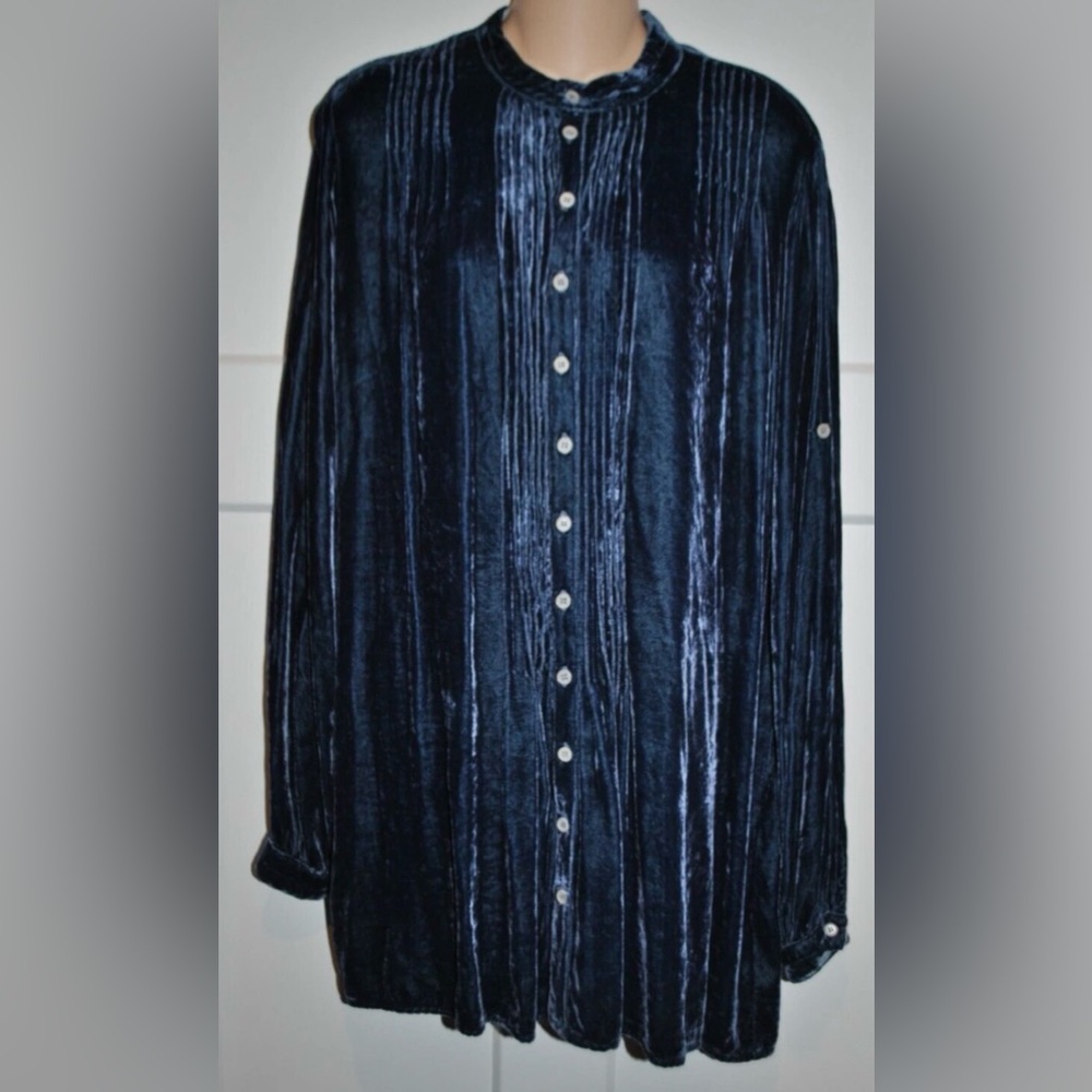 CALYPSO CP SHADES Navy Velvet Button Down Pintuck Roll Tab Sleeves Shirt XS/S